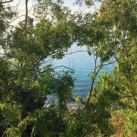 Magico Tramonto A Picco Sul Mare